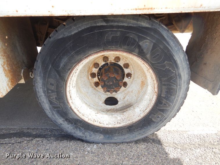 image for item DK3427 1992 International 4700  utility / service truck