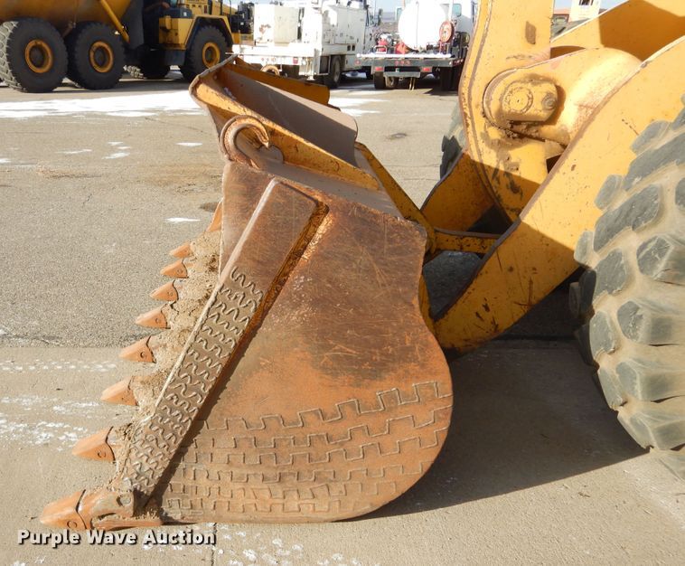 image for item DK3428 Komatsu WA380-1  wheel loader