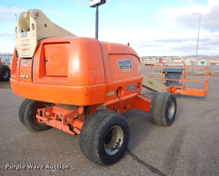 image for item DK3429 2001 JLG 400S  boom lift