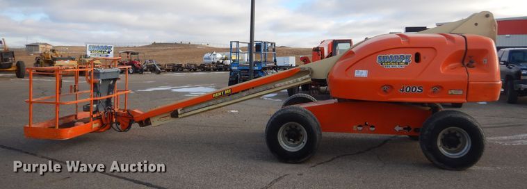 image for item DK3429 2001 JLG 400S  boom lift