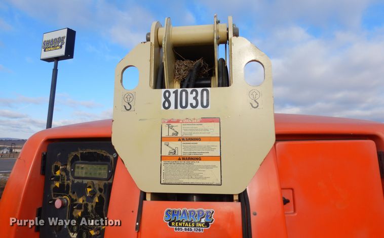 image for item DK3429 2001 JLG 400S  boom lift