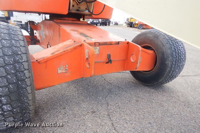 image for item DK3429 2001 JLG 400S  boom lift