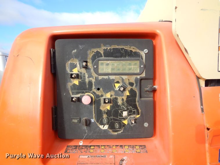 image for item DK3429 2001 JLG 400S  boom lift
