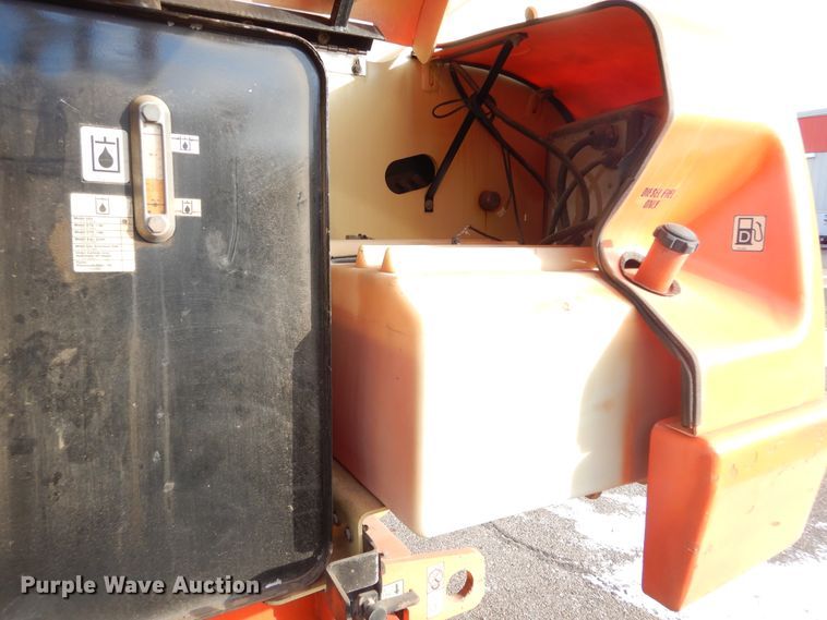 image for item DK3429 2001 JLG 400S  boom lift