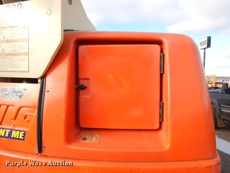 image for item DK3429 2001 JLG 400S  boom lift