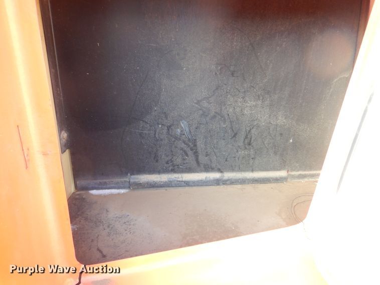 image for item DK3429 2001 JLG 400S  boom lift