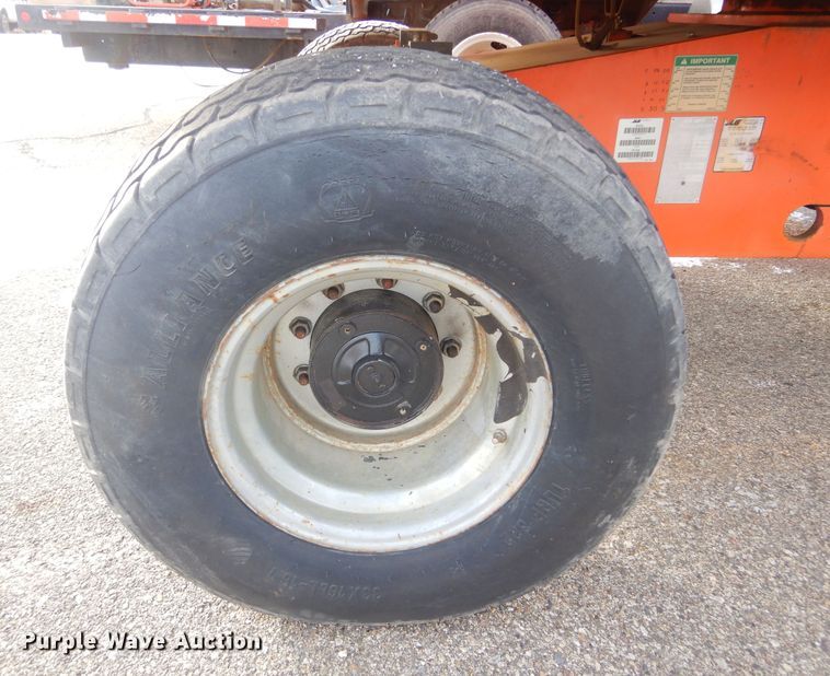 image for item DK3429 2001 JLG 400S  boom lift