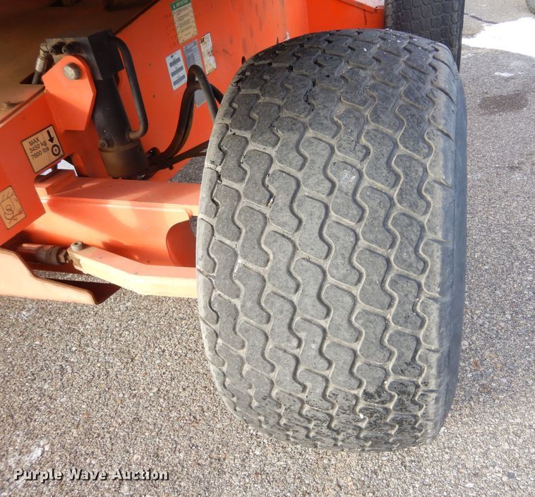 image for item DK3429 2001 JLG 400S  boom lift