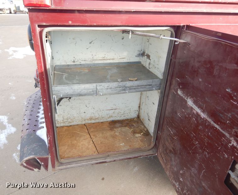 image for item DK3430 2006 Ford F350 Super Duty  Crew Cab utility bed pickup truck