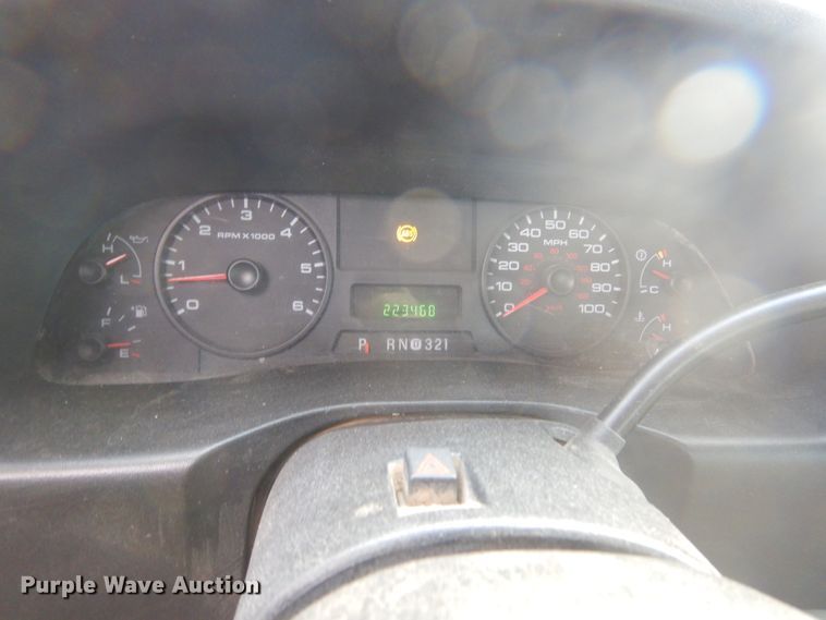 image for item DK3430 2006 Ford F350 Super Duty  Crew Cab utility bed pickup truck