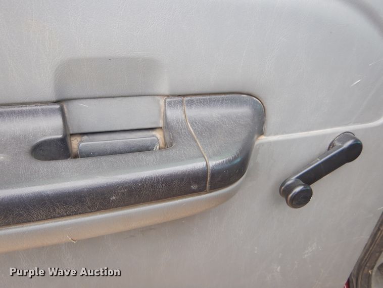 image for item DK3430 2006 Ford F350 Super Duty  Crew Cab utility bed pickup truck