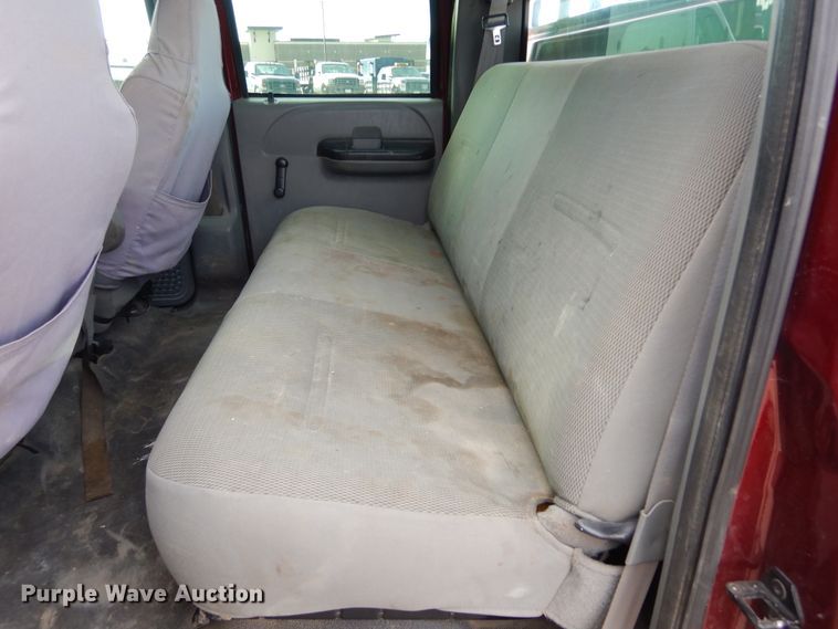 image for item DK3430 2006 Ford F350 Super Duty  Crew Cab utility bed pickup truck