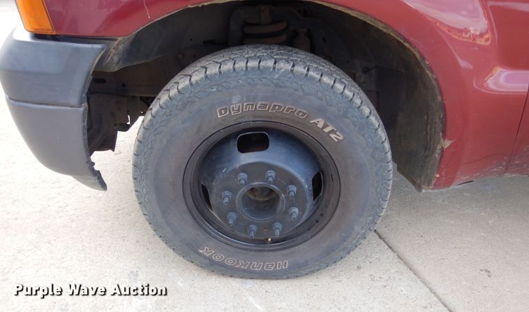 image for item DK3430 2006 Ford F350 Super Duty  Crew Cab utility bed pickup truck