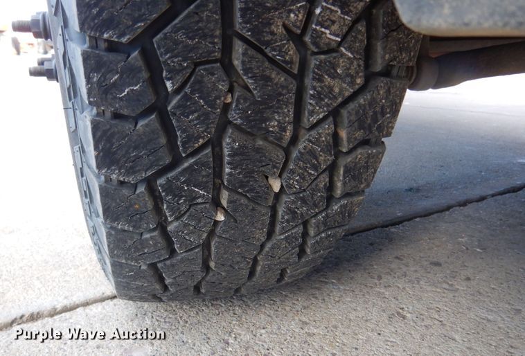 image for item DK3430 2006 Ford F350 Super Duty  Crew Cab utility bed pickup truck