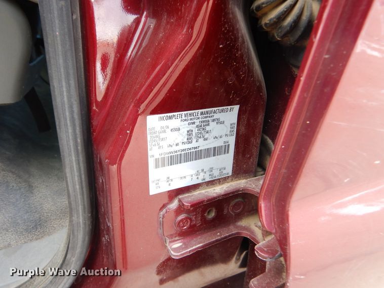 image for item DK3430 2006 Ford F350 Super Duty  Crew Cab utility bed pickup truck