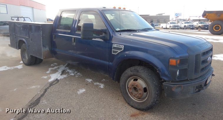 image for item DK3431 2008 Ford F350 Super Duty  Crew Cab utility bed pickup truck