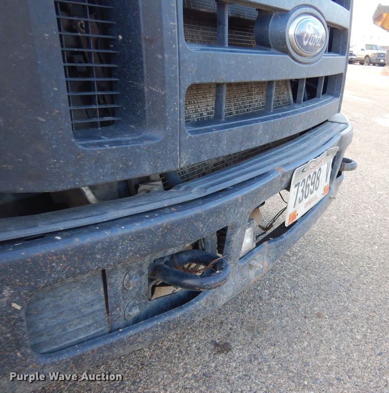 image for item DK3431 2008 Ford F350 Super Duty  Crew Cab utility bed pickup truck