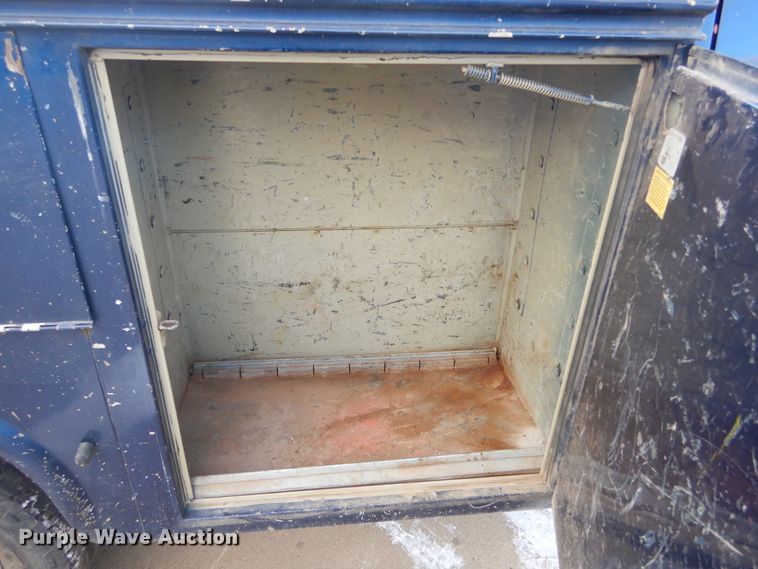 image for item DK3431 2008 Ford F350 Super Duty  Crew Cab utility bed pickup truck