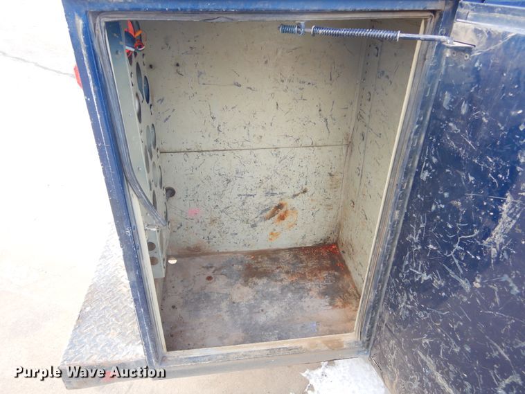 image for item DK3431 2008 Ford F350 Super Duty  Crew Cab utility bed pickup truck