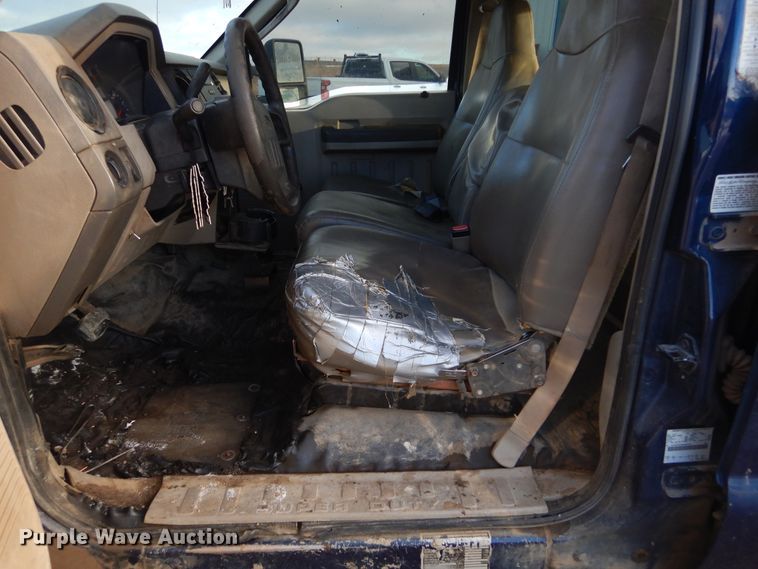 image for item DK3431 2008 Ford F350 Super Duty  Crew Cab utility bed pickup truck