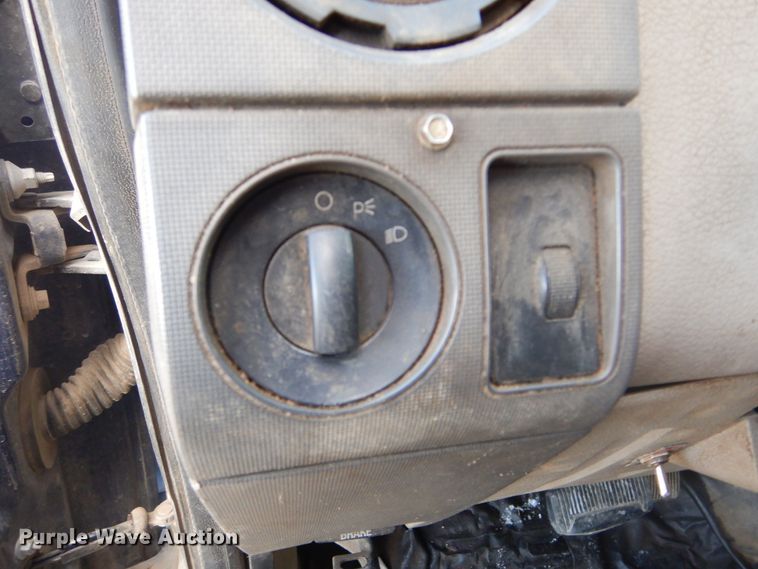 image for item DK3431 2008 Ford F350 Super Duty  Crew Cab utility bed pickup truck