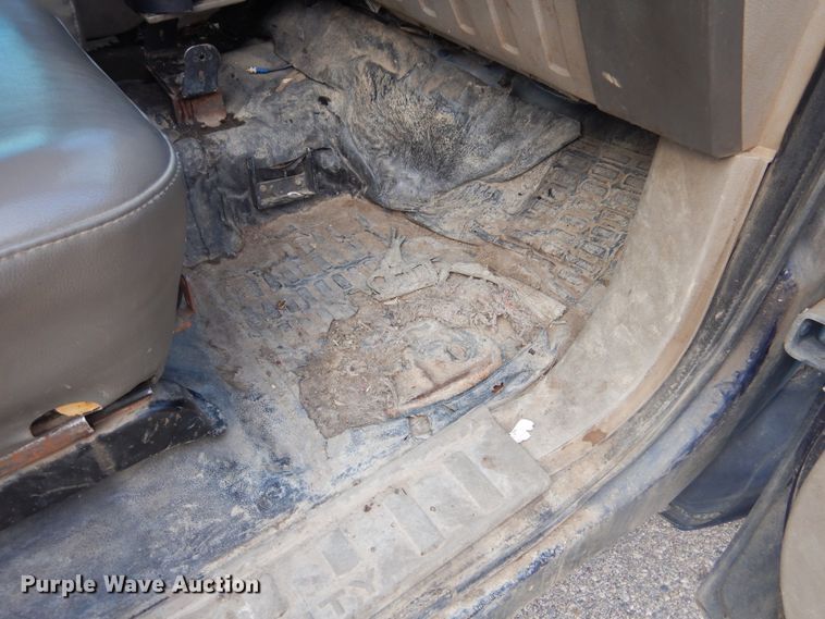 image for item DK3431 2008 Ford F350 Super Duty  Crew Cab utility bed pickup truck