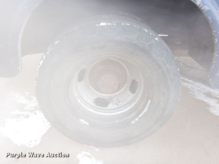 image for item DK3431 2008 Ford F350 Super Duty  Crew Cab utility bed pickup truck