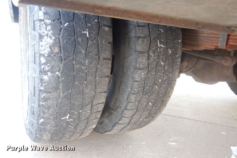 image for item DK3431 2008 Ford F350 Super Duty  Crew Cab utility bed pickup truck