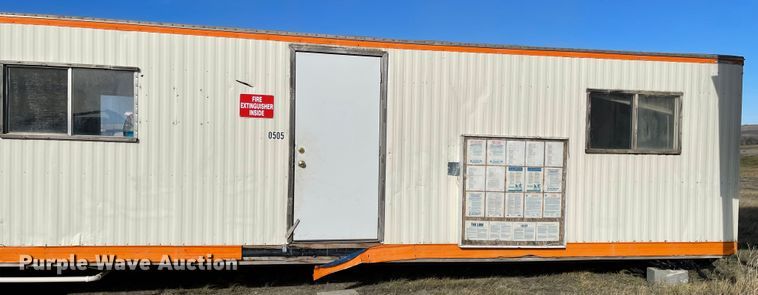 image for item DL5796 1993 SUN  jobsite office trailer
