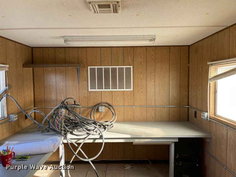 image for item DL5796 1993 SUN  jobsite office trailer