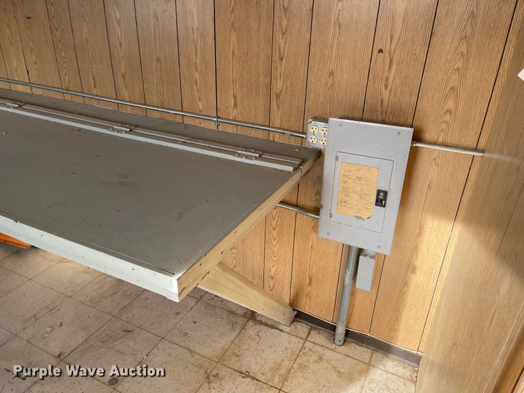 image for item DL5796 1993 SUN  jobsite office trailer