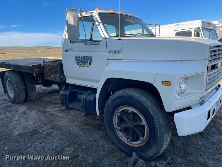 image for item DL5797 1990 Ford F600  flatbed truck