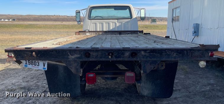 image for item DL5797 1990 Ford F600  flatbed truck