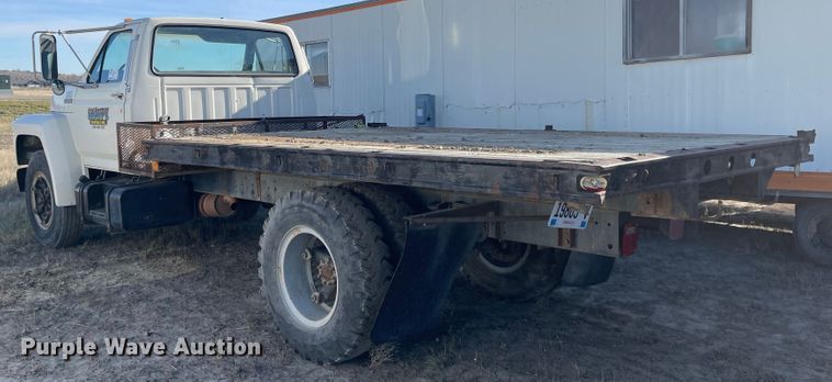 image for item DL5797 1990 Ford F600  flatbed truck