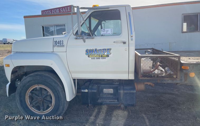 image for item DL5797 1990 Ford F600  flatbed truck
