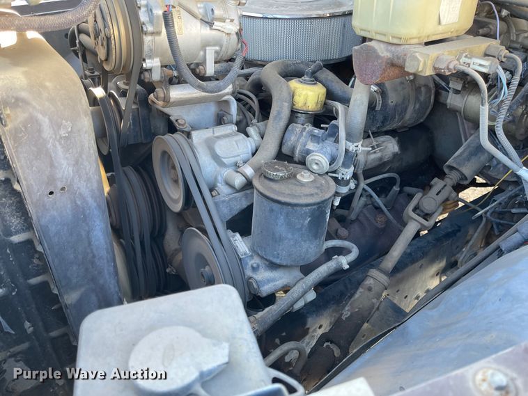 image for item DL5797 1990 Ford F600  flatbed truck