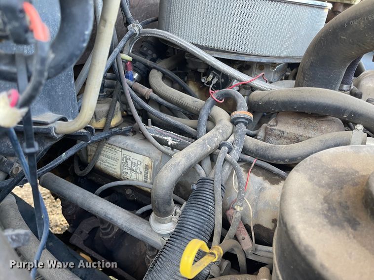 image for item DL5797 1990 Ford F600  flatbed truck