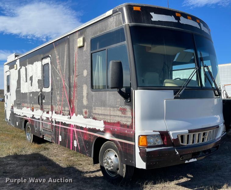 image for item DL5800 2006 Winnebago Voyage  RV