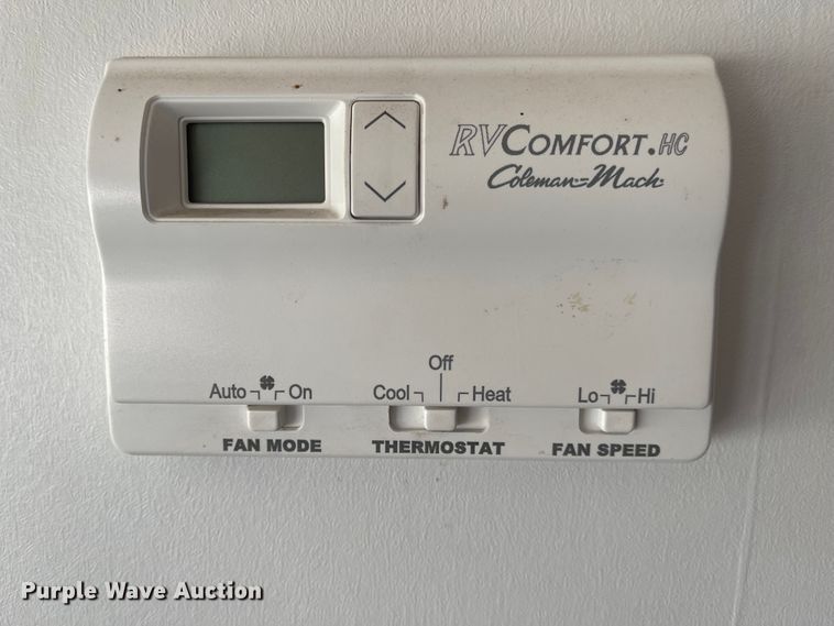 image for item DL5800 2006 Winnebago Voyage  RV