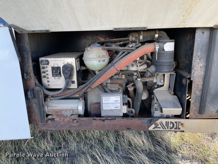 image for item DL5800 2006 Winnebago Voyage  RV