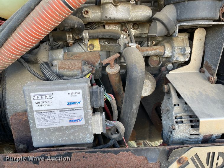 image for item DL5800 2006 Winnebago Voyage  RV