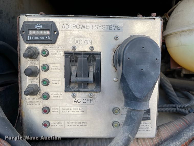 image for item DL5800 2006 Winnebago Voyage  RV