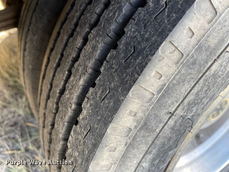 image for item DL5800 2006 Winnebago Voyage  RV