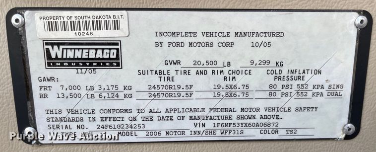 image for item DL5800 2006 Winnebago Voyage  RV