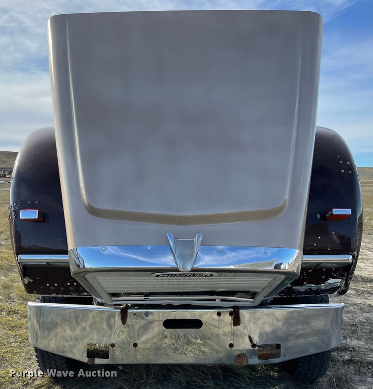 image for item DL5802 1999 Freightliner  semi truck