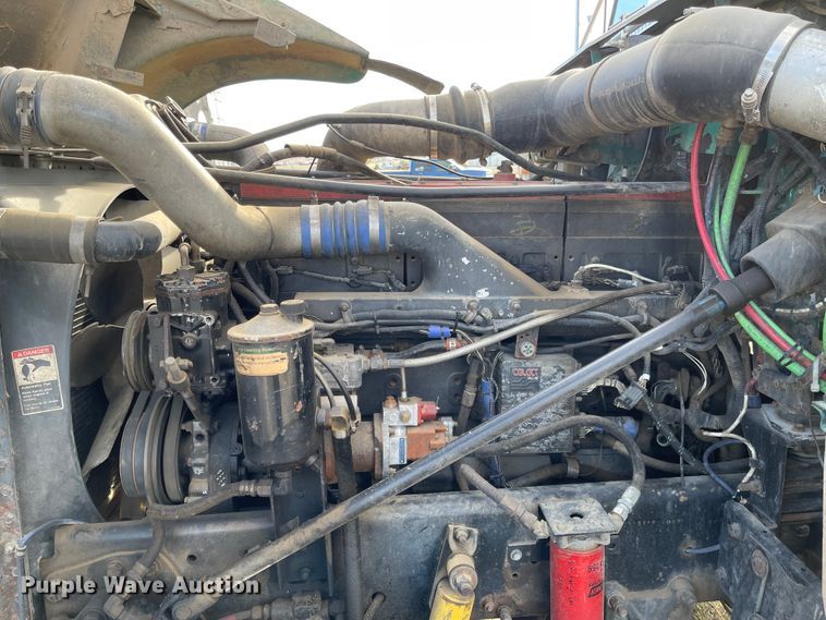 image for item DL5802 1999 Freightliner  semi truck