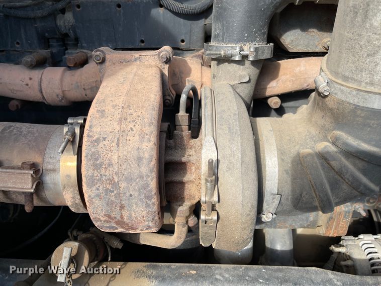 image for item DL5802 1999 Freightliner  semi truck