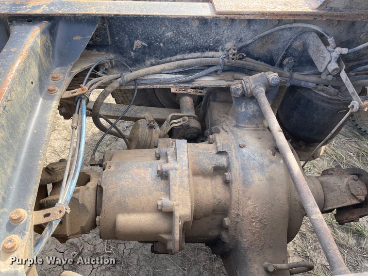 image for item DL5802 1999 Freightliner  semi truck