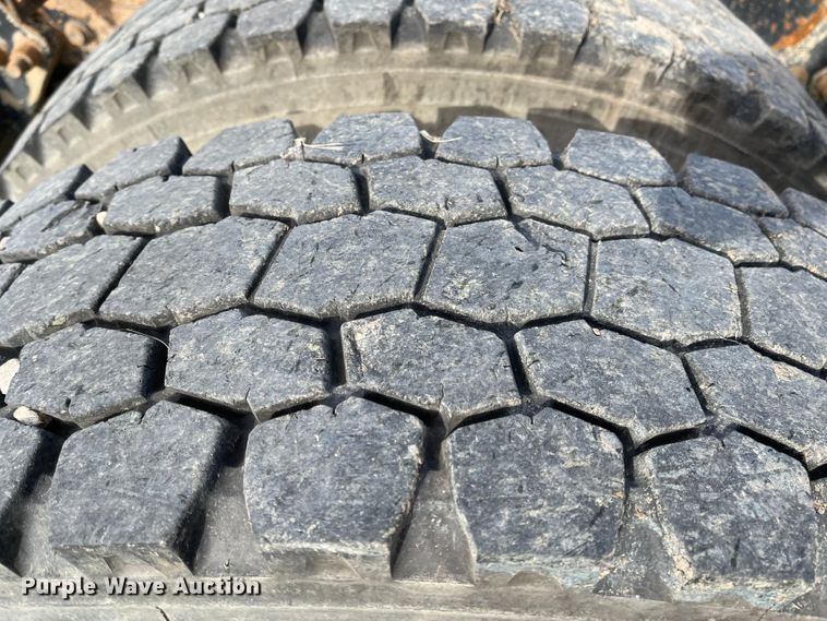 image for item DL5802 1999 Freightliner  semi truck