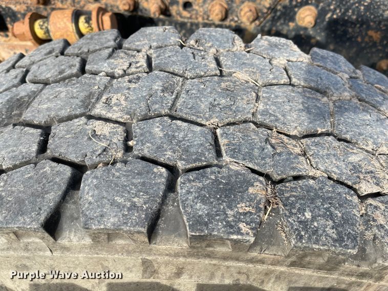 image for item DL5802 1999 Freightliner  semi truck